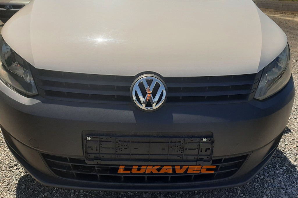 VW CADDY PREDNJA HAUBA 2014.
