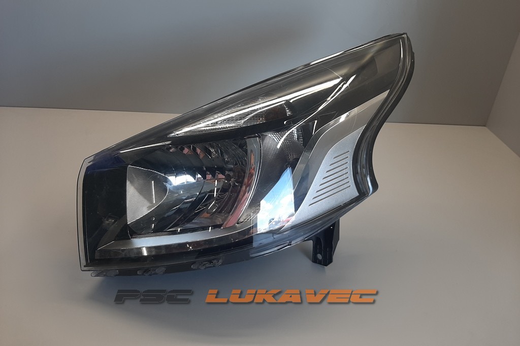 RENAULT TRAFIC III PREDNJI LIJEVI FAR 260605173R 2015-2022