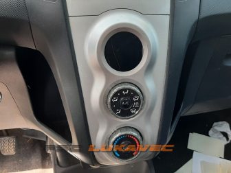 TOYOTA YARIS PREKIDAČI VENTILACIJE 2007.