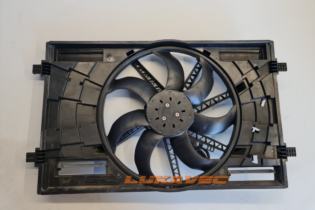 VW GOLF 7 VENTILATOR HLADNJAKA MOTORA 5Q0121203CN 2017.