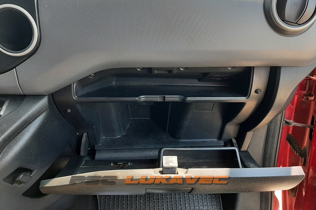 CITROEN BERLINGO PRETINAC SUVOZAČA CITROEN BERLINGO LADICA SUVOZAČA