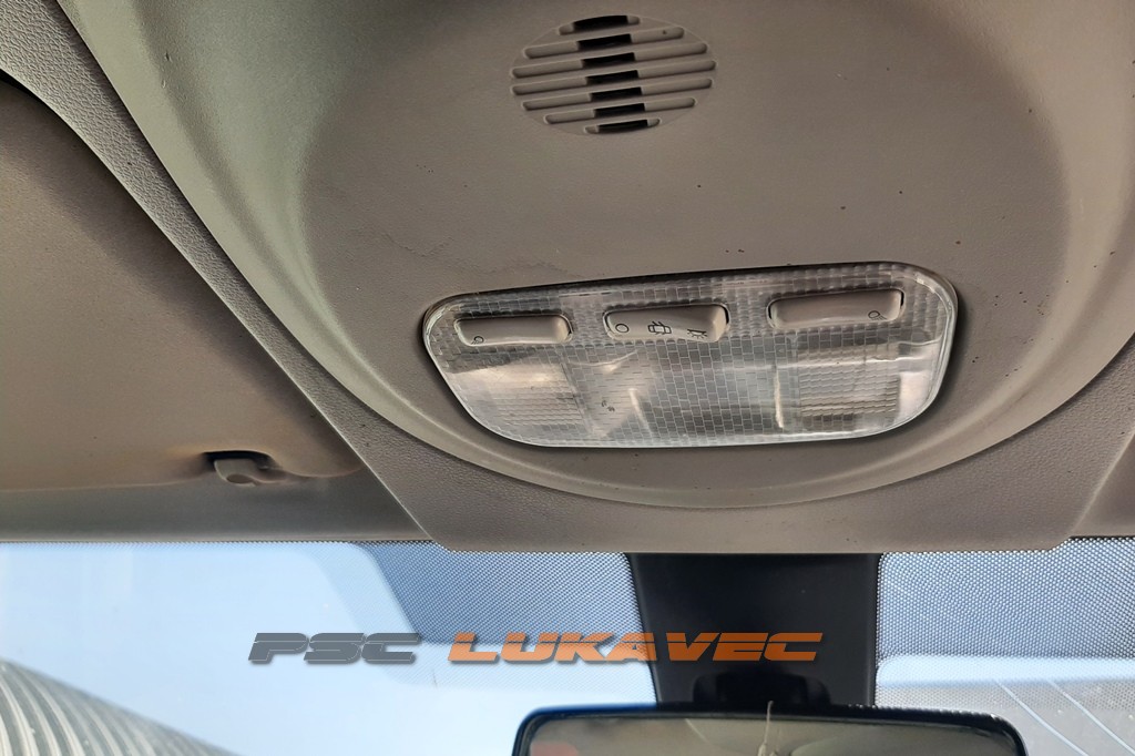 CITROEN BERLINGO SVJETLO KABINE 2008.