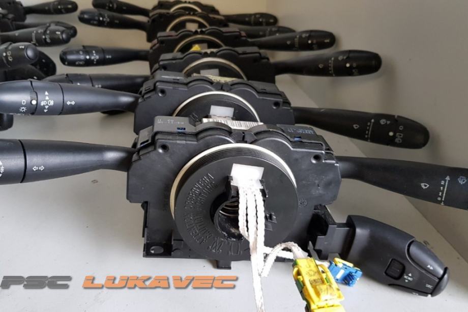 RUCICE SVIJETALA PEUGEOT PREKIDACI VOLANA PEUGEOT