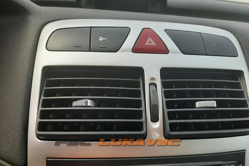PEUGEOT 307 SW REŠETKE VENTILACIJE I KLIME 2005.