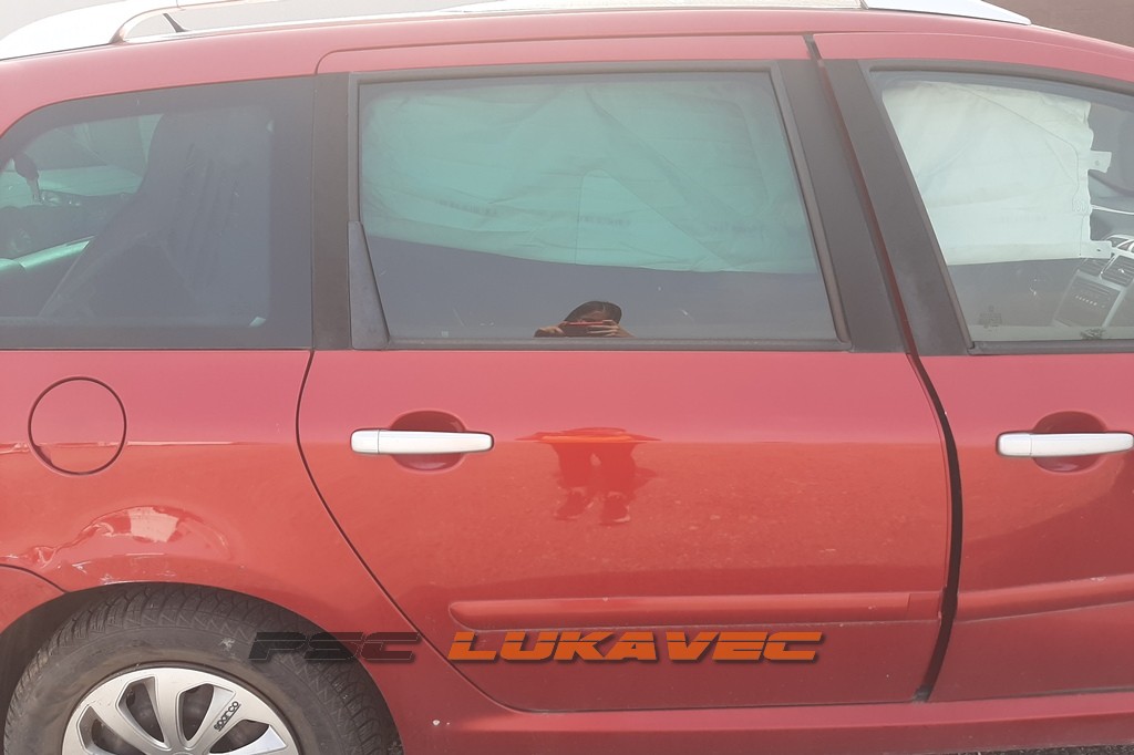 PEUGEOT 307 SW ZADNJA DESNA VRATA 2005.
