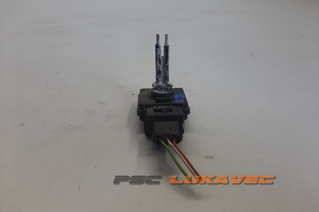 PEUGEOT 206 SENZOR RAZINE RASHLADNE TEKUĆINE 9646902580 2005.