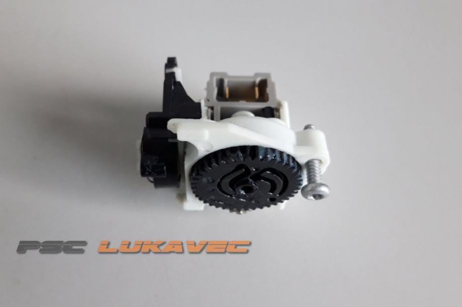 RENAULT CLIO 2 BRAVA GEPEKA RENAULT CLIO 2 BRAVA PETIH VRATA