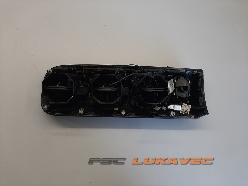 MERCEDES CLA REŠETKE VENTILACIJE A1776809800