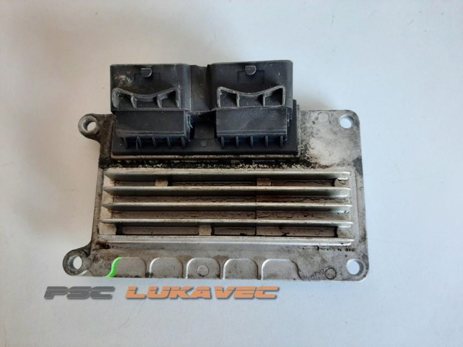 RENAULT TWINGO KOMPJUTER IAW 5NR.C2  8200162381