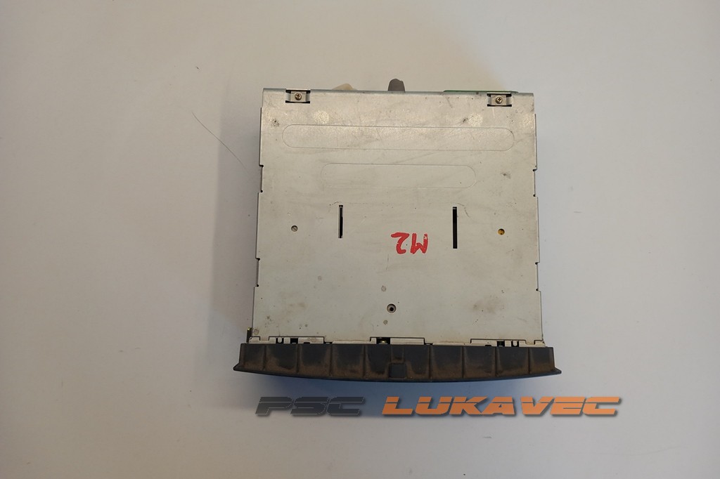 RENAULT MEGANE 2 RADIO 8200084437A 2001-2012