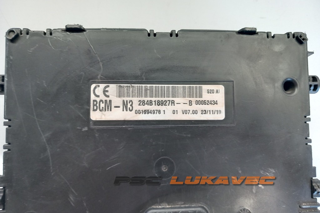 RENAULT MASTER 3 KUTIJA OSIGURAČA 284B18927R 2012.