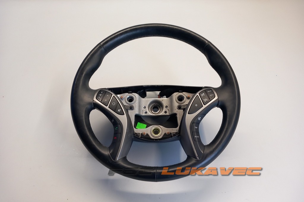 HYUNDAI I30 VOLAN 56113-A6000 2015.