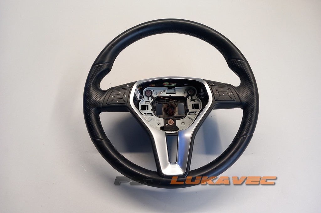 MERCEDES C KLASA W204 VOLAN A2184602503 2011-2013