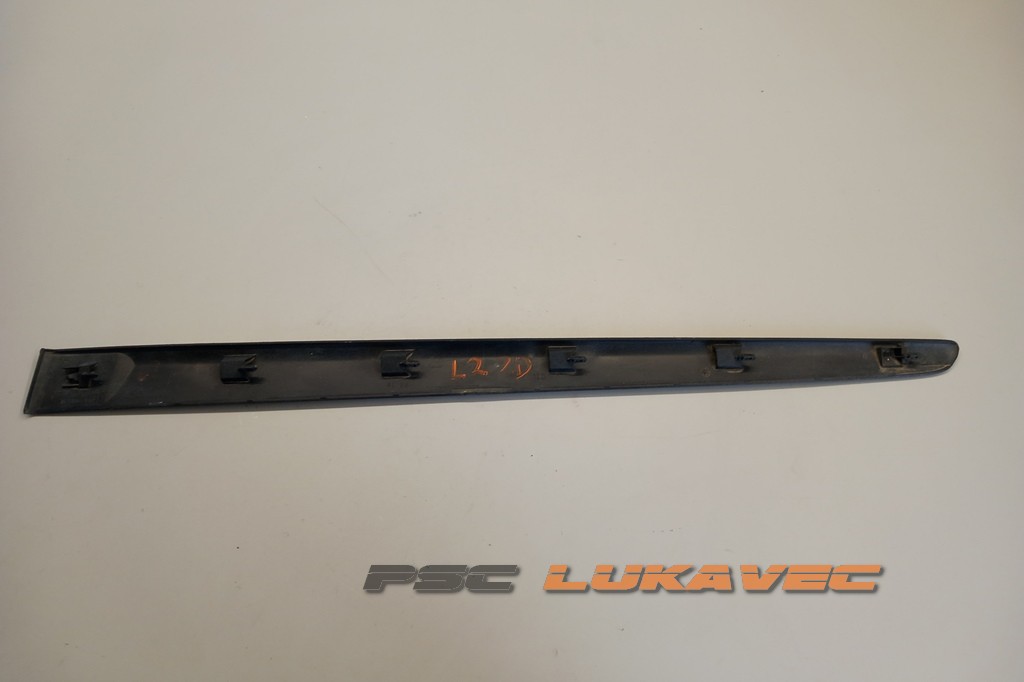 RENAULT LAGUNA 2 ZADNJA DESNA LAJSNA 5 VRATA 8200036023