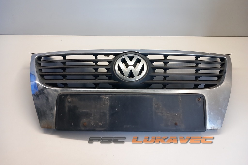 VW PASSAT B6 PREDNJA MASKA SA ZNAKOM 3C0853651 2006.