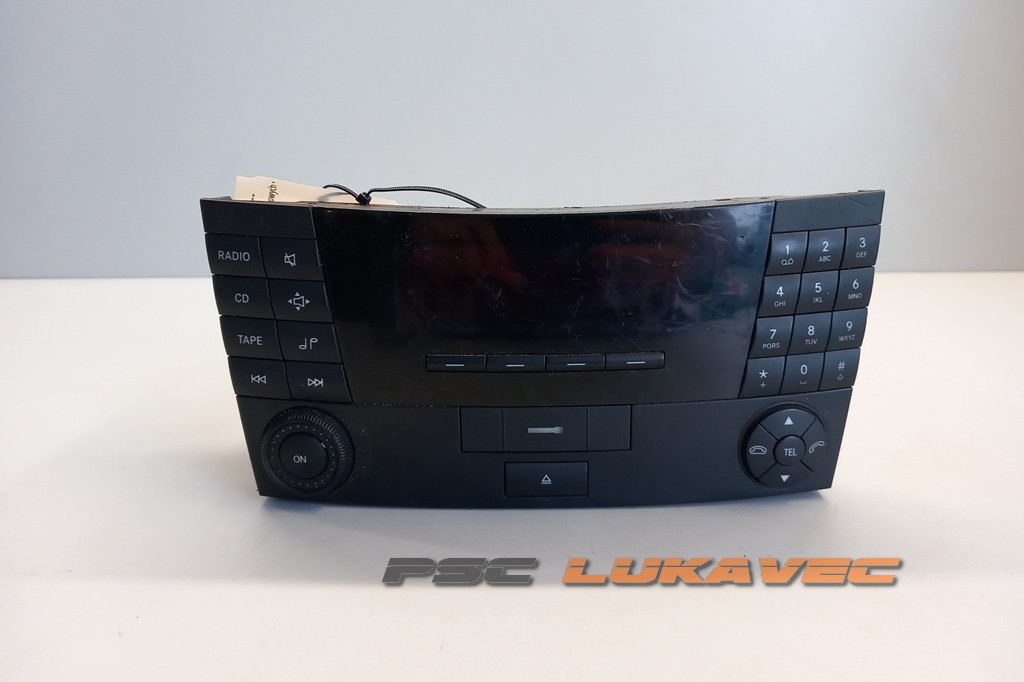 MERCEDES E KLASA W211 RADIO A2118200779