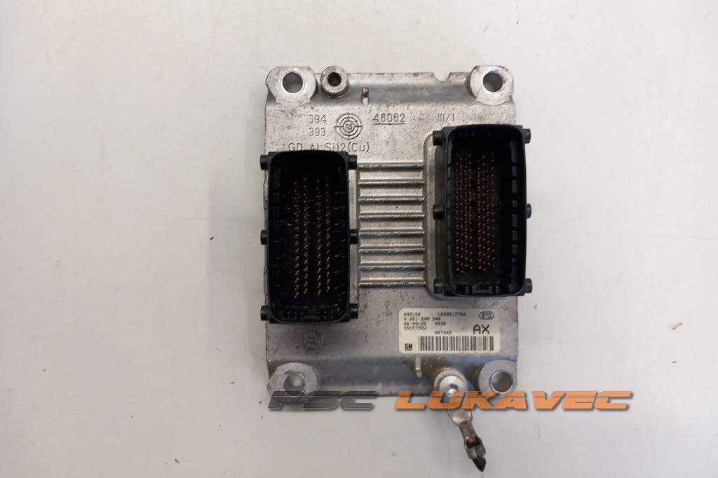 OPEL CORSA D KOMPJUTER MOTORA 55557933 2010.