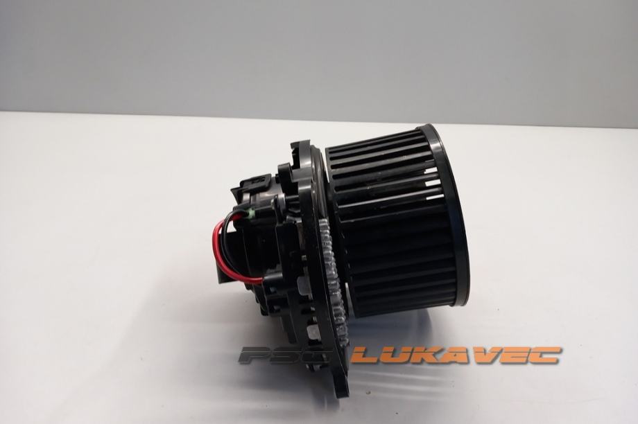 RENAULT SCENIC 4 VENTILATOR KABINE 272109102R