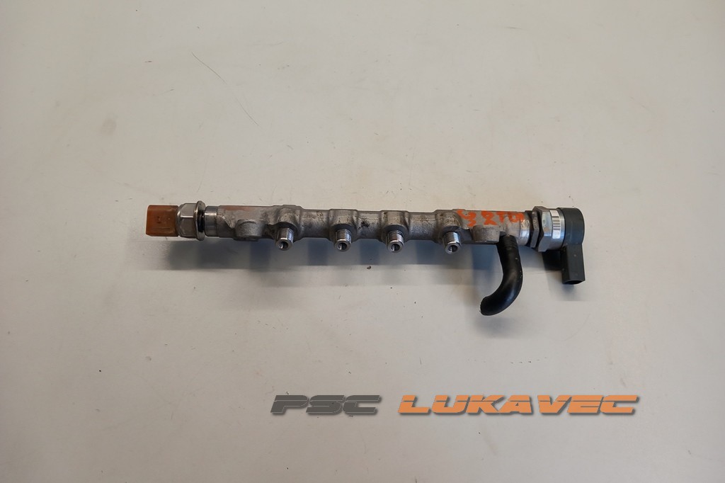 VW GOLF 6 RAMPA GORIVA 2.0 TDI 03L089M