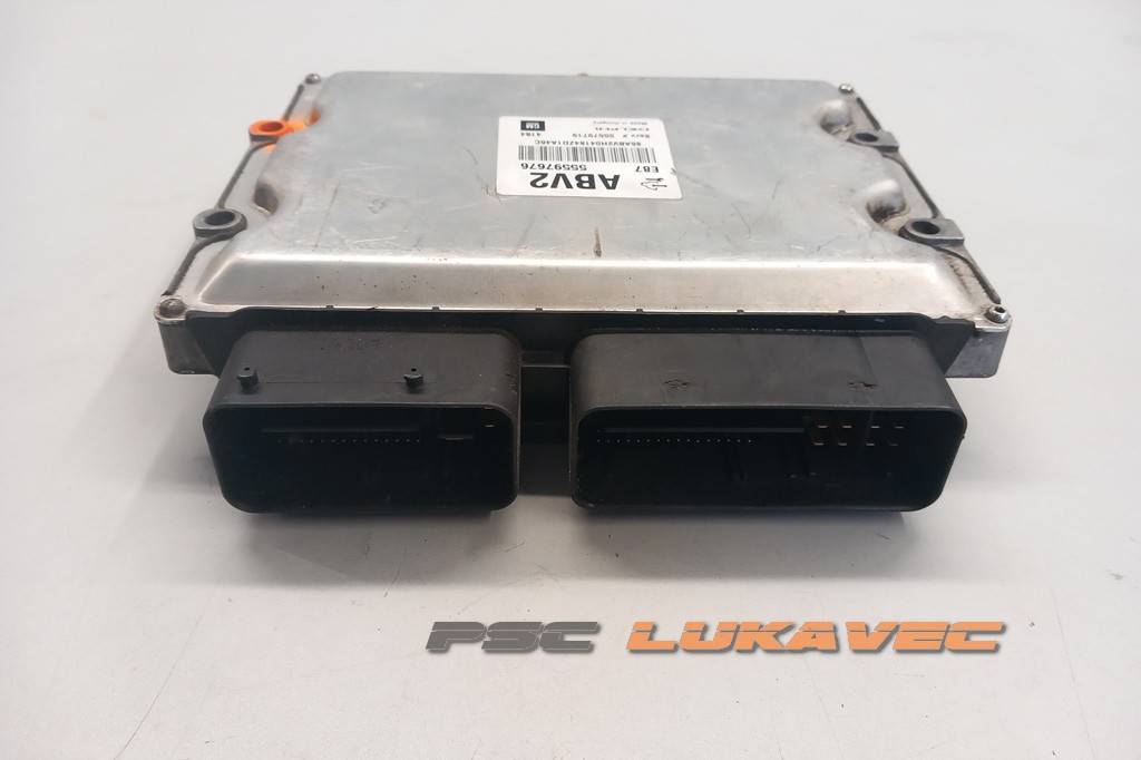 OPEL ASTRA J KOMPJUTER MOTORA 55597676 2015.