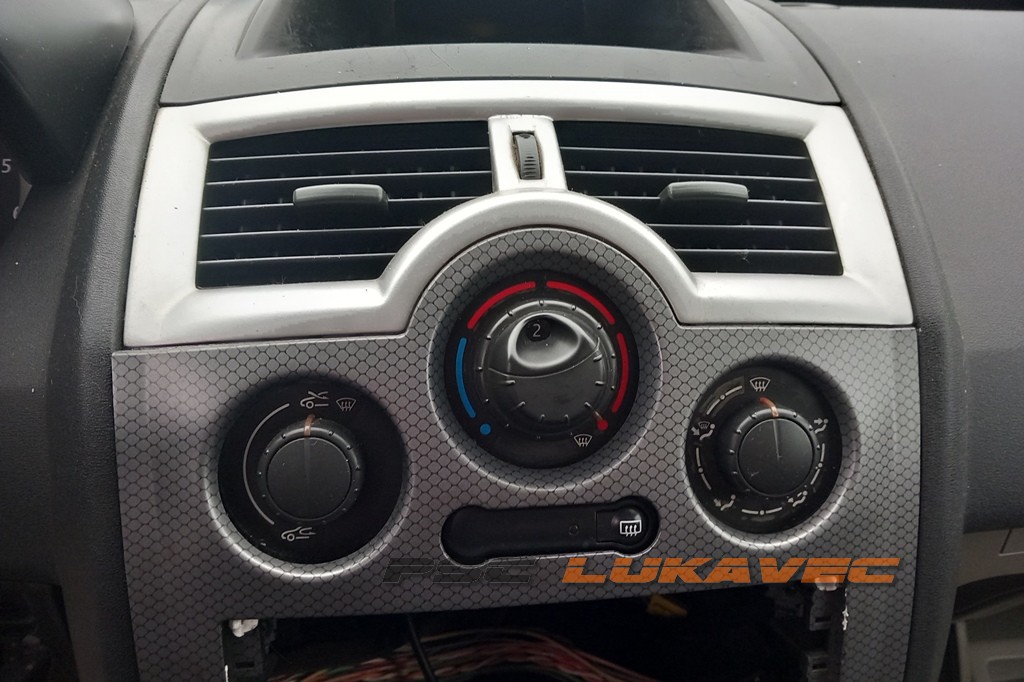 RENAULT MEGANE 2 PREKIDAČI VENTILACIJE I KLIME 2003.
