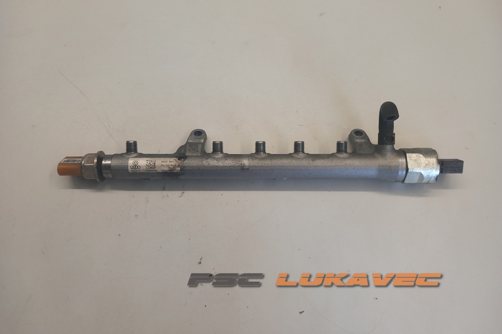 VW GOLF VI 1.6 TDI RAMPA GORIVA 03L130089B