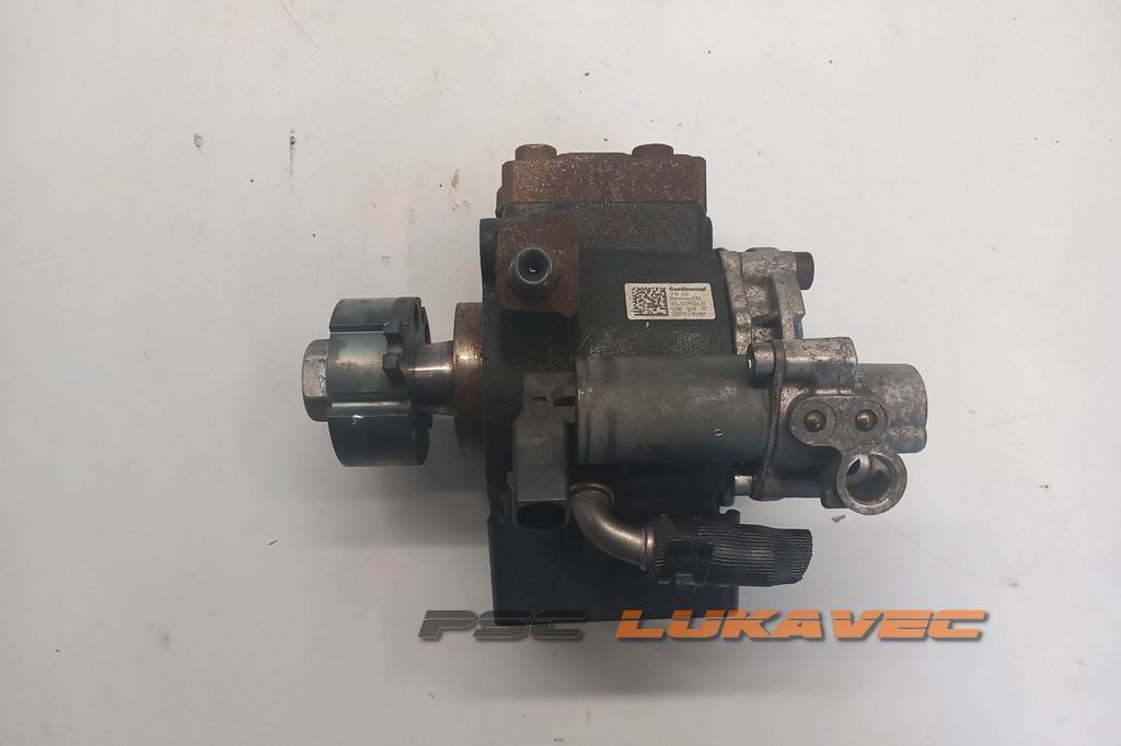 VW GOLF VI 1.6 TDI VISOKOTLAČNA PUMPA 03L130755AL