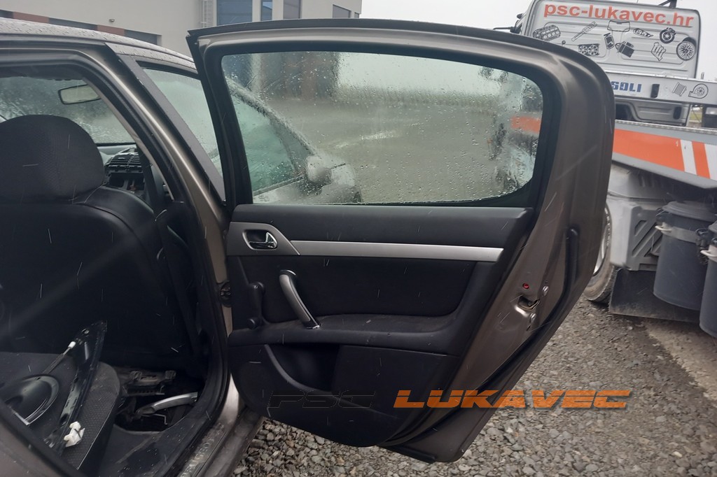 PEUGEOT 407 VRATA ZADNJA DESNA 2006.