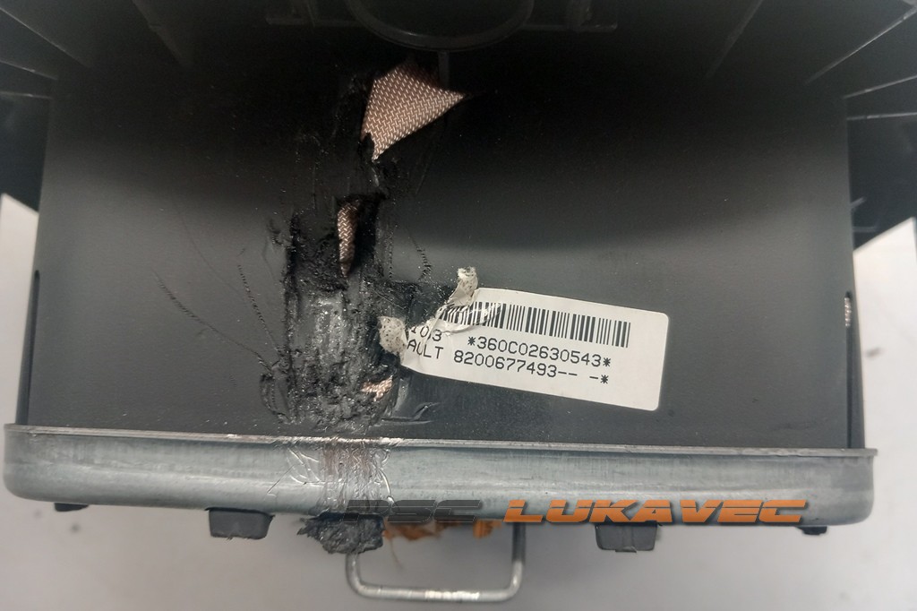 RENAULT CLIO 3 ZRAČNI JASTUK VOLANA 8200677493