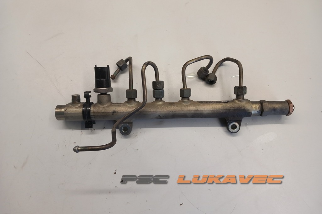RENAULT LAGUNA 2 RAMPA GORIVA 1.9 DCI 8200347176