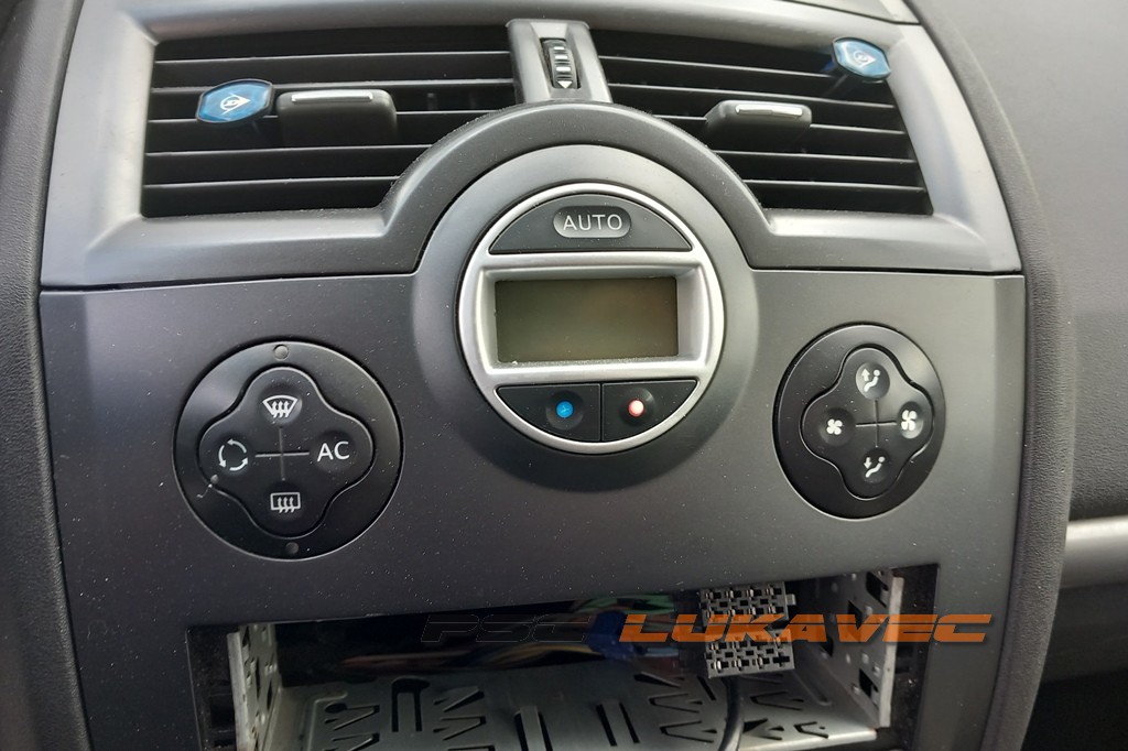 RENAULT MEGANE 2 PREKIDAČI VENTILACIJE I KLIME 7701209068