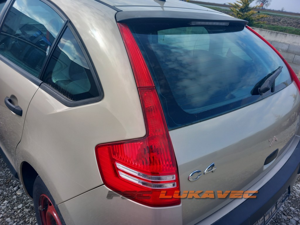 CITROEN C4 ŠTOP SVJETLO DESNO 2008.