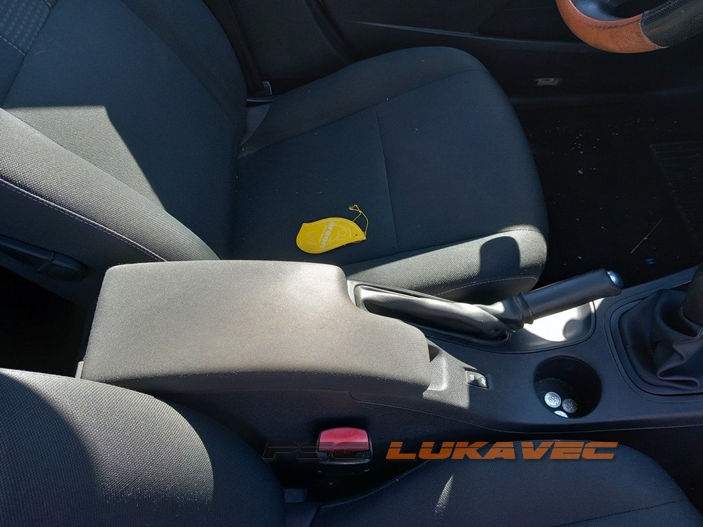 RENAULT FLUENCE NASLON ZA RUKU 2010.