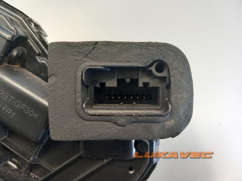 VW PASSAT B8 BRAVA VRATA PASSAT B8 MEHANIZAM BRAVE VRATA 5NA839016B