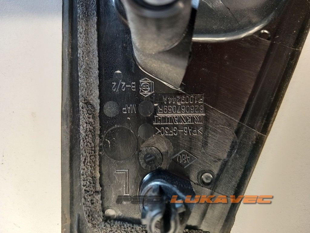 CLIO 4 KVAKA VRATA LIJEVA STRAŽNJA 826067059R