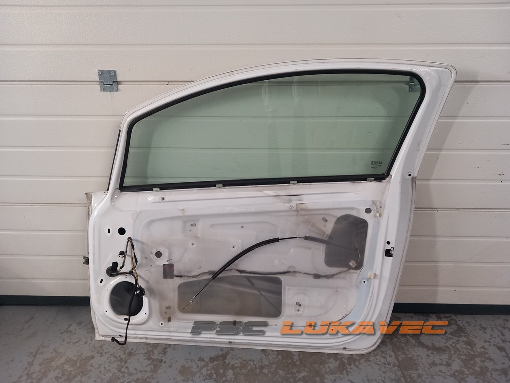 OPEL CORSA D VRATA DESNA SUVOZAČEVA MODEL 3 VRATA 2009.