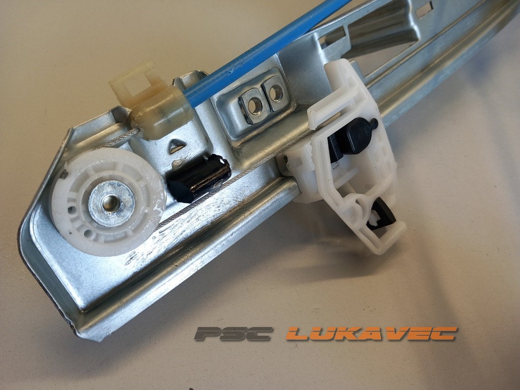 RENAULT MEGANE 2 PODIZAČ STAKLA PREDNJI LIJEVI 8200325136 2002-2005