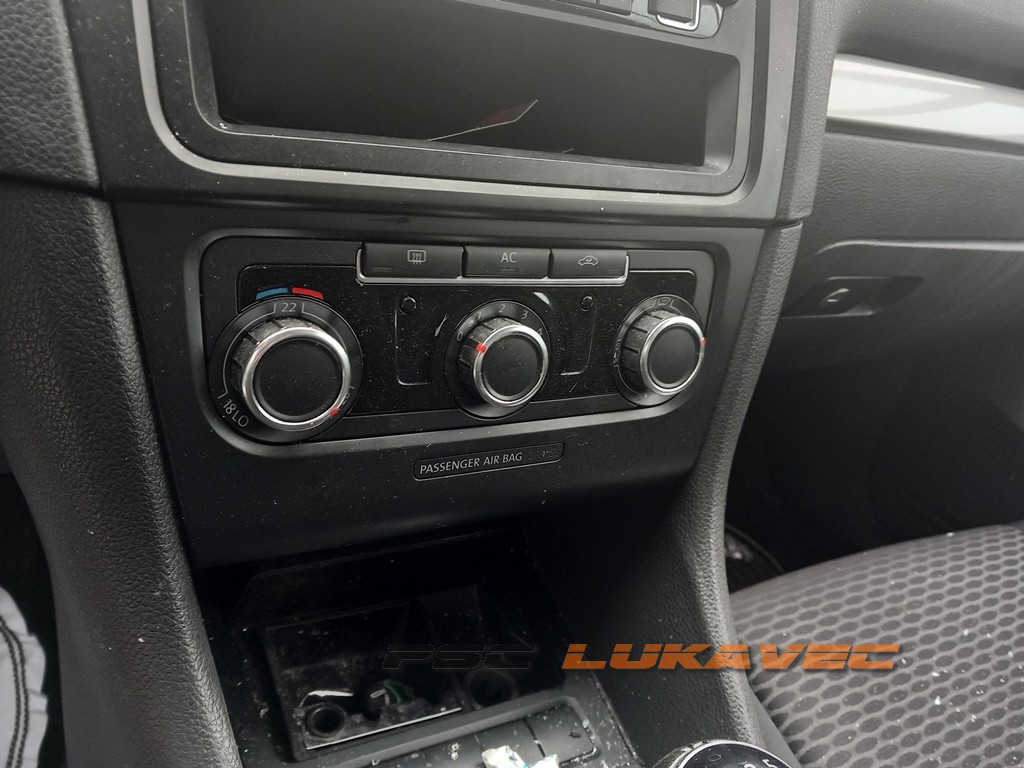 VW GOLF 6 KLIMATRONIK PREKIDAČI KLIME 2009