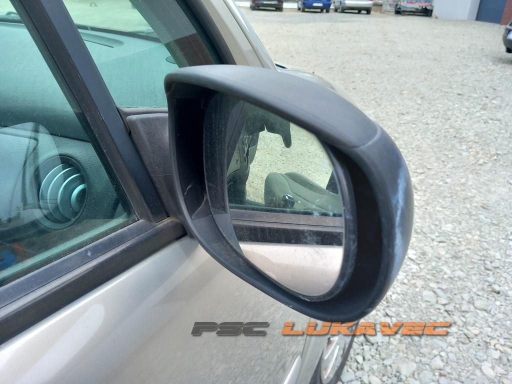CITROEN C3 RETROVIZOR DESNI 2004.