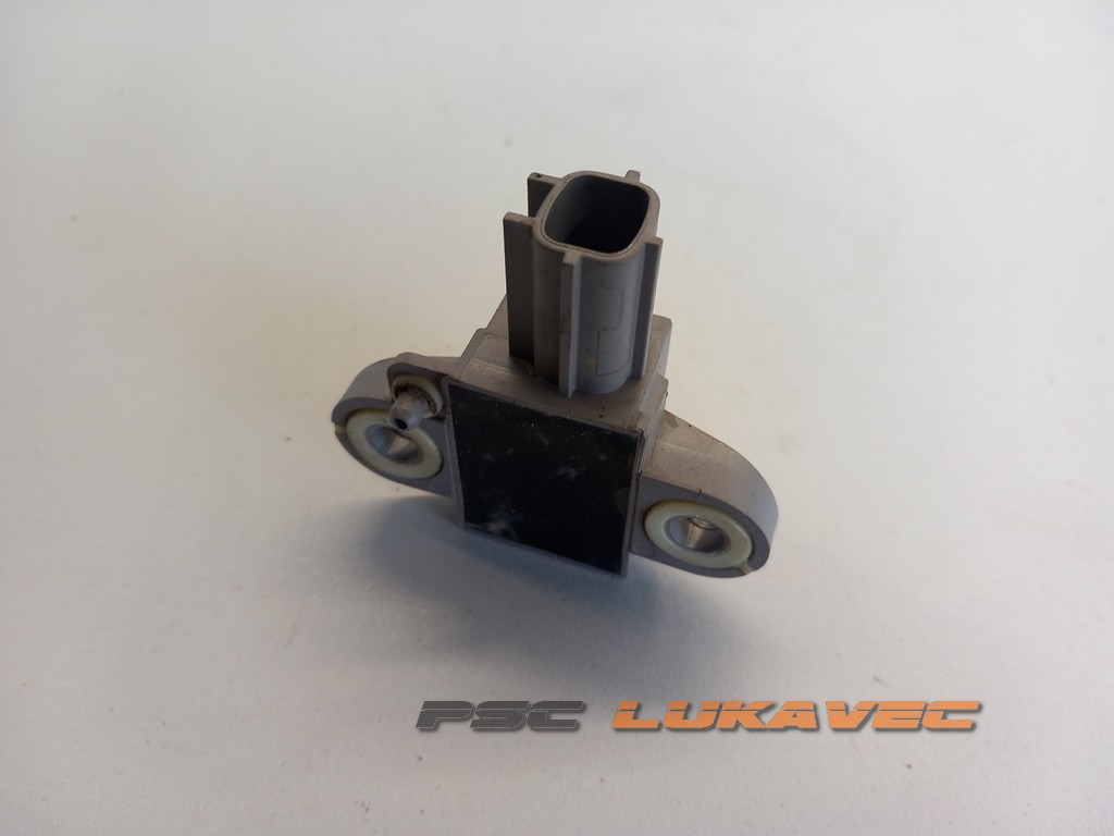 VW GOLF 6 SENZOR UDARA CRASH SENZOR 1KM955557 2010-2011
