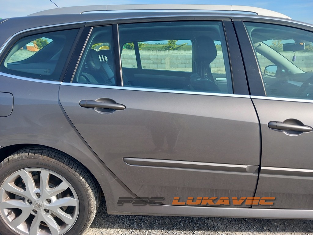 RENAULT LAGUNA 3 VRATA ZADNJA DESNA 2008.