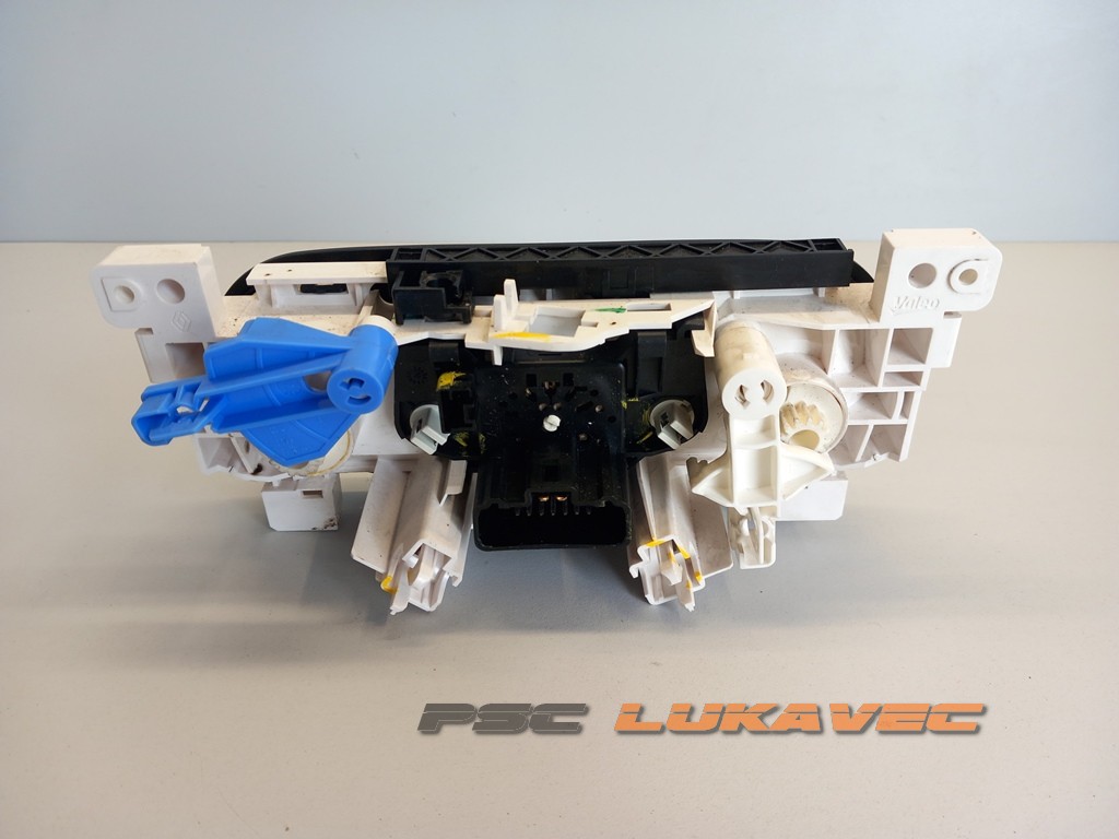 DACIA LOGAN PREKIDAČI VENTILACIJE 30080047 2013.