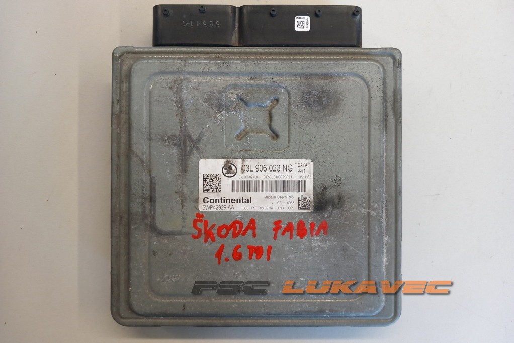 ŠKODA FABIA 1.6 TDI KOMPJUTER MOTORA 03L906023NG 5WP42929AA 2014.