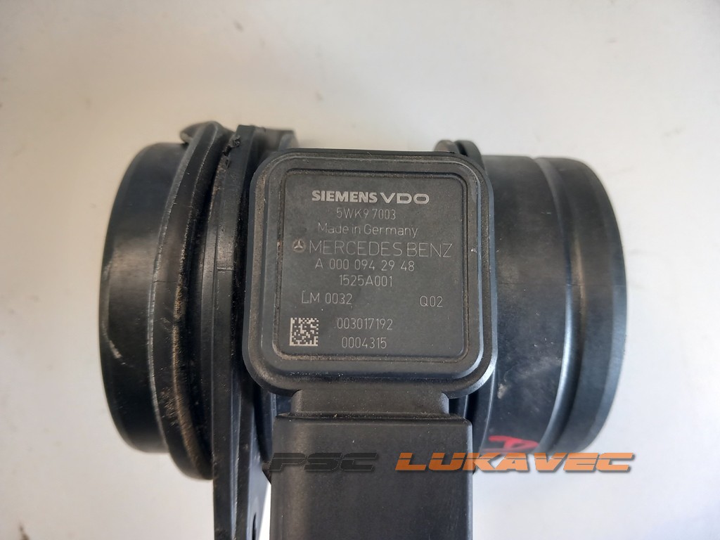 MERCEDES BENZ A KLASA W169 MJERAČ MASE ZRAKA A0000942948 2004-2012.