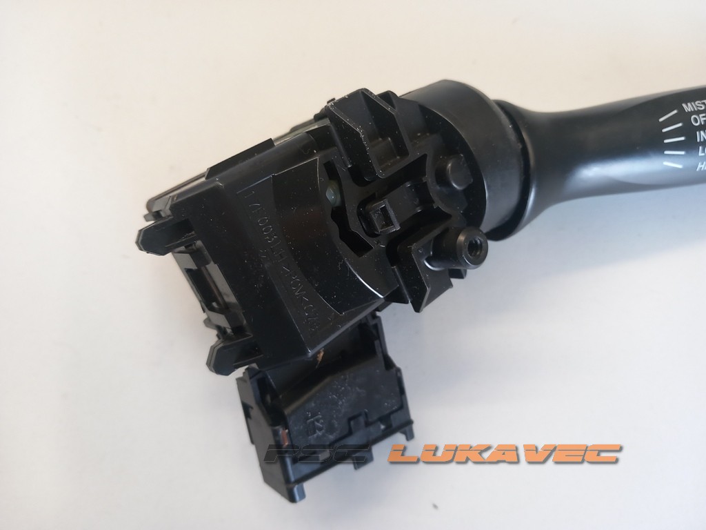 TOYOTA YARIS RUČICA BRISAČA 17F003LH 17F144 2020.