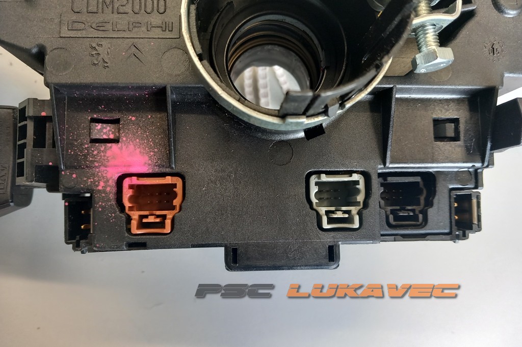 PEUGEOT 307 1.6 HDI ZAVOJNICA VOLANA SA RUČICAMA 96563491XT 2004-2008.