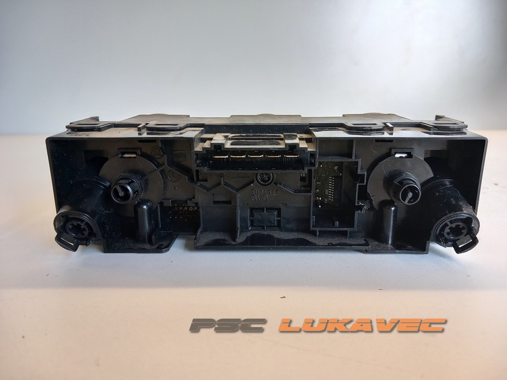 ŠKODA FABIA 3 PREKIDAČI VENTILACIJE 6V0819075 6V0819075 2019.