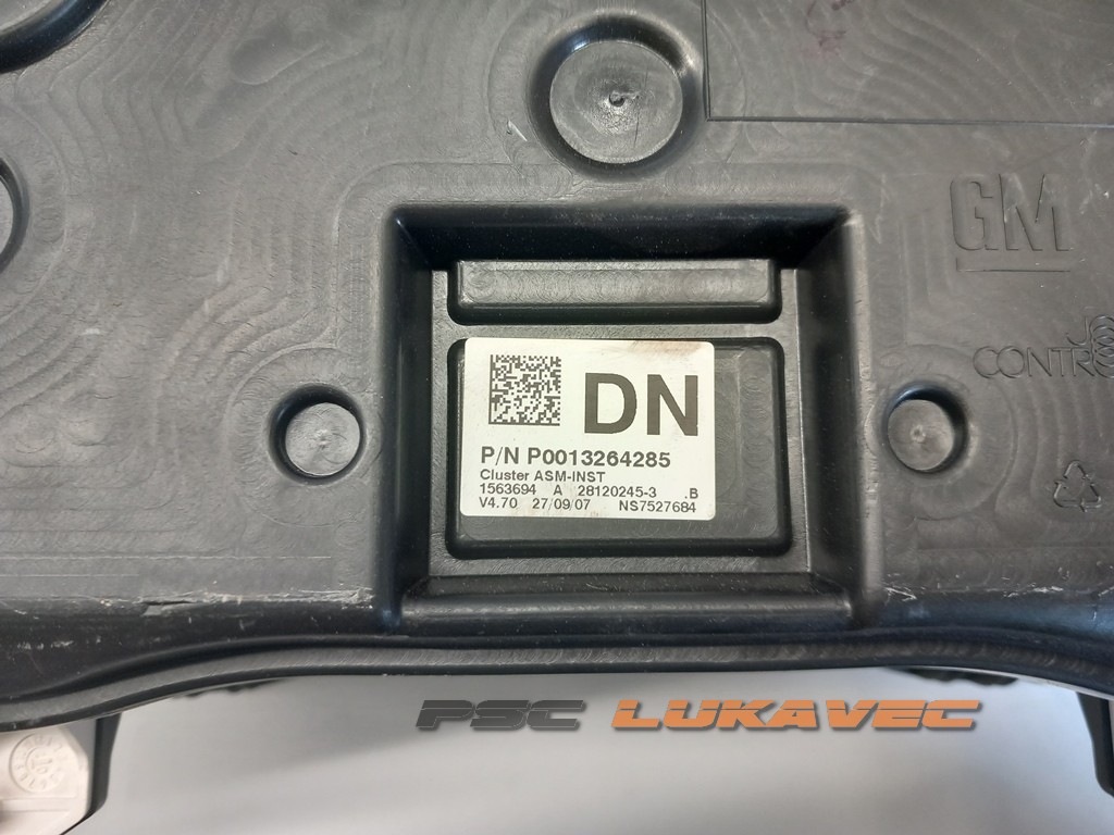 OPEL CORSA D KILOMETAR SAT INSTRUMENT PLOČA 1303304B 2006-2014.