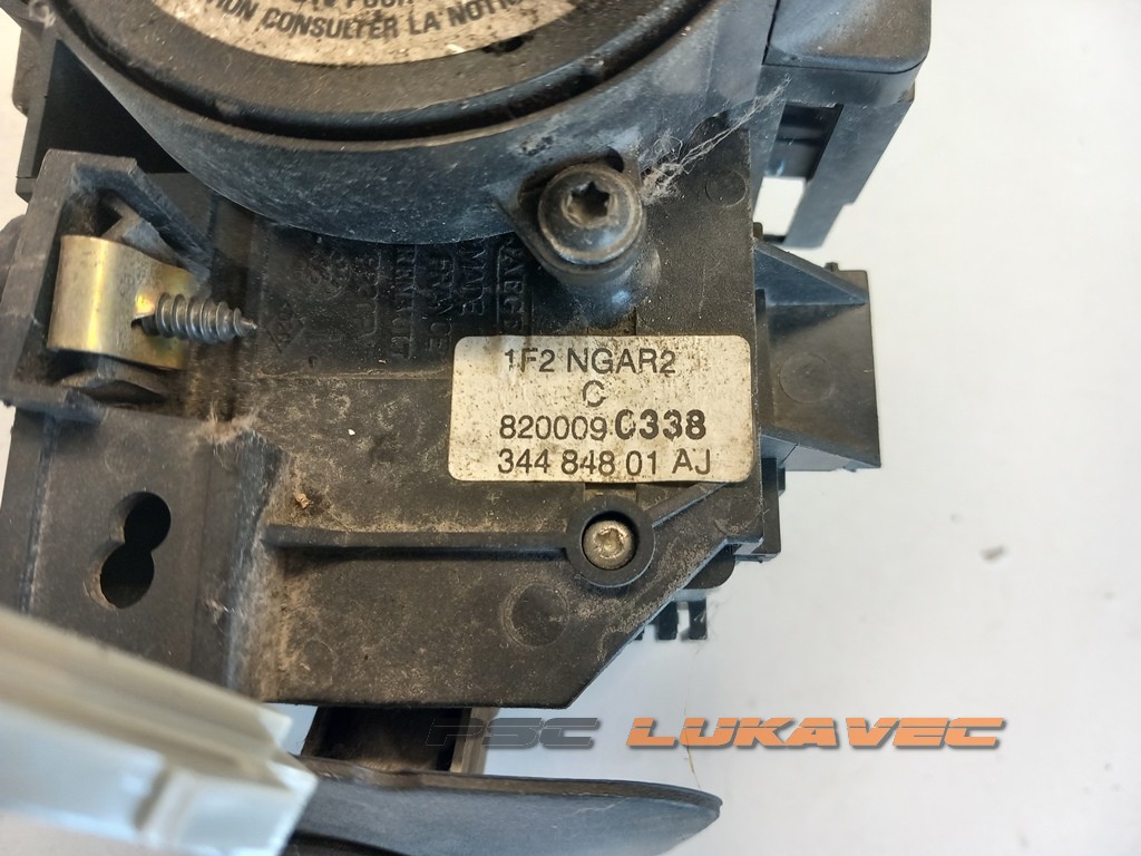 RENAULT KANGOO ZAVOJNICA VOLANA RUČICE ŽMIGAVCA 1.6 16v 8200090338