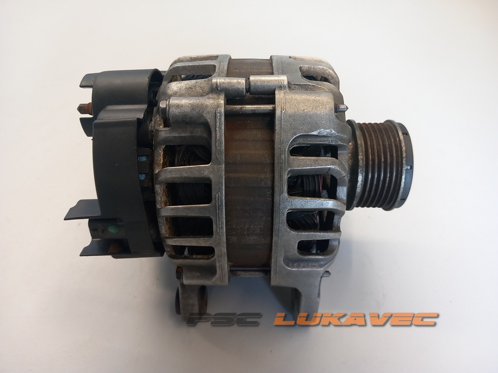 RENAULT CLIO 4 1.5 ALTERNATOR 1.5 DC 231008918R 231003424R  231007865R